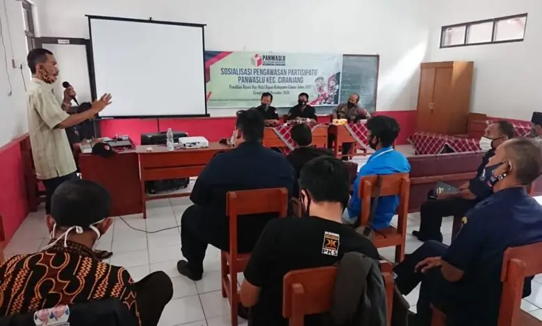 179 Panitia Pengawas TPS Kecamatan Ciranjang Dilantik dan Diberikan Bimbingan Teknis