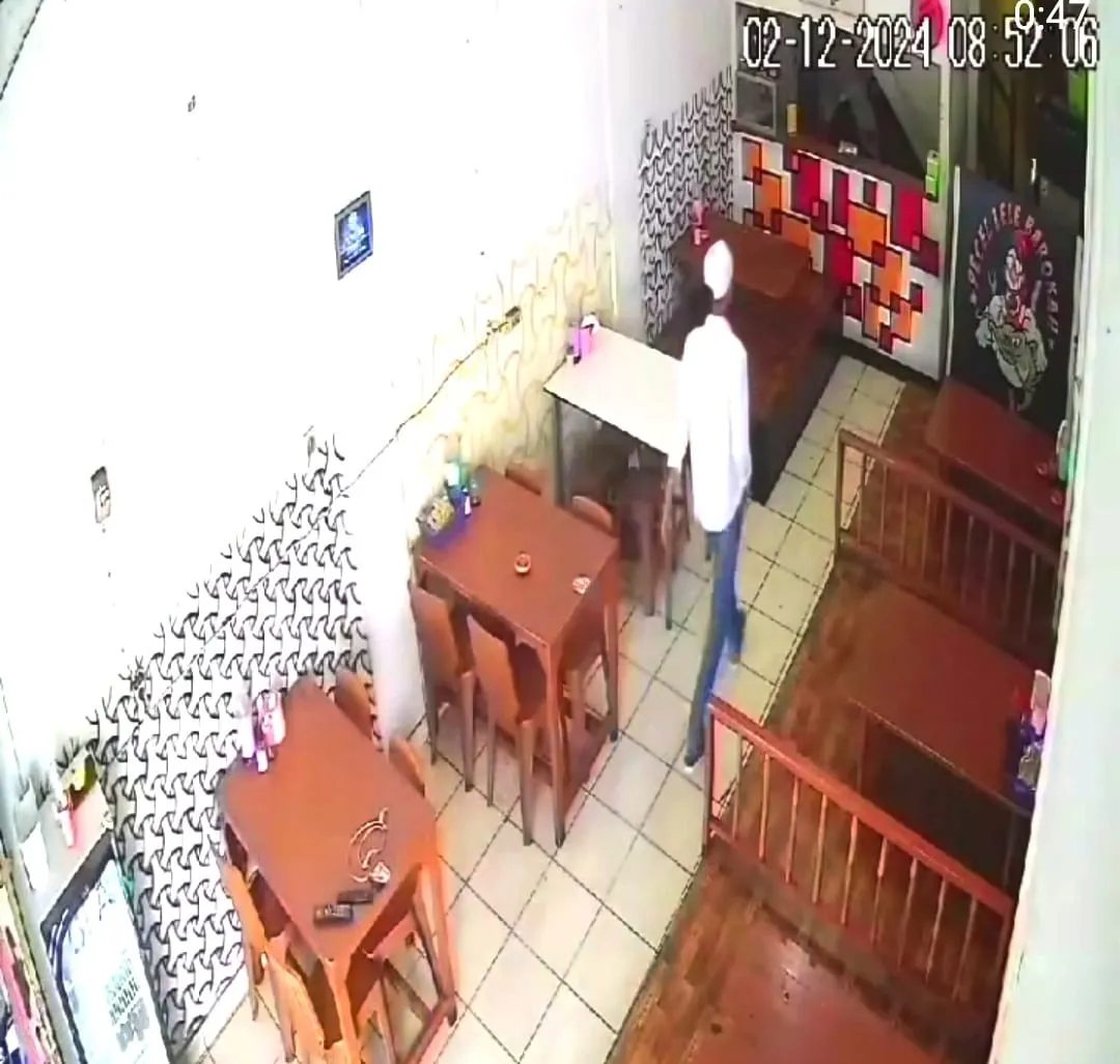 Aksi Pencurian di Warung Pecel Cipanas Terekam CCTV, Pelaku Santai Tinggalkan Lokasi