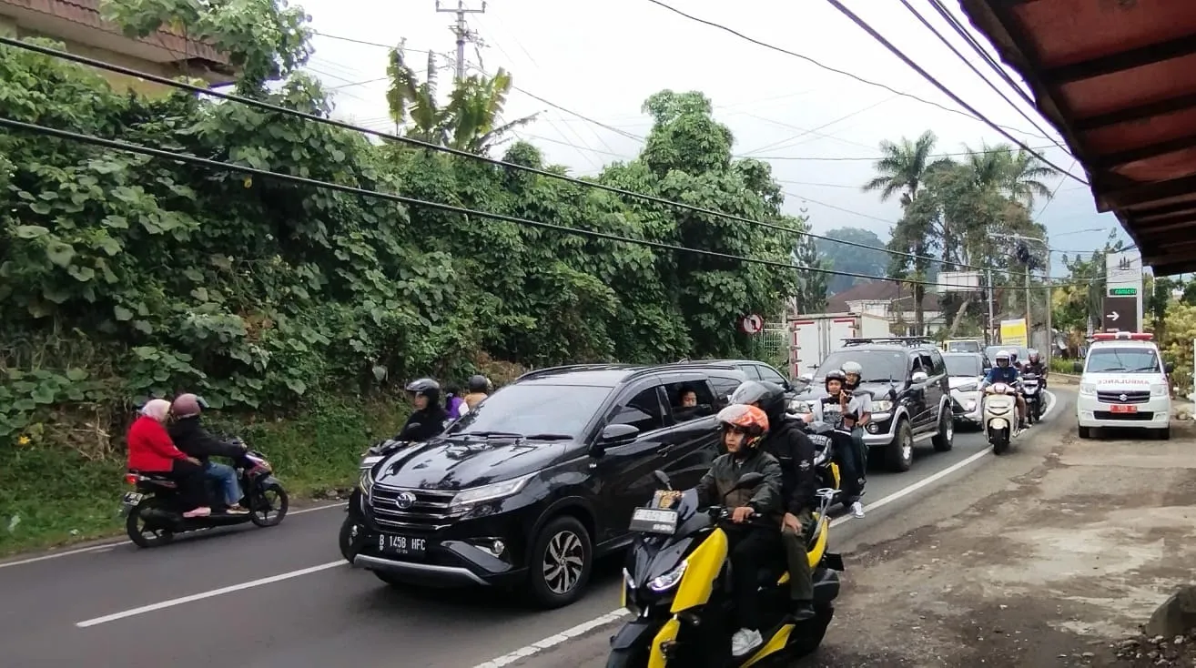 Arus Mudik Mulai Padati Cipanas-Puncak, Pemudik Motor Mendominasi