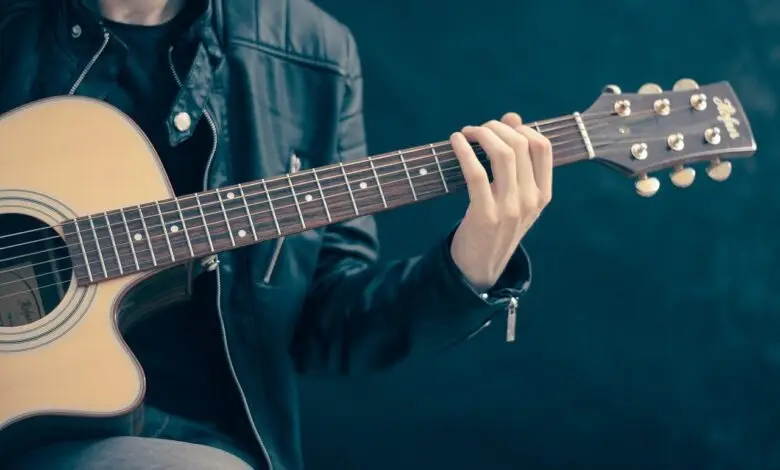 Awas! Lagu Ini Bisa Bikin Kamu Baper Gak Ketulungan