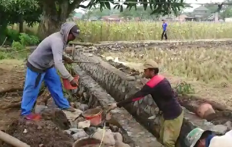 Bantu Perekonomian, Proyek TPT Irigasi Pasir Nangka Pekerjakan Warga Lokal