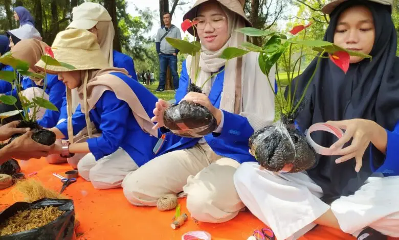 Belajar Bersama Alam di Saung Kelas Edukasi Kebun Raya Cibodas