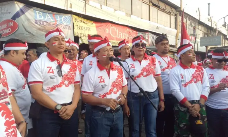 Bendera Merah Putih Raksasa Diarak di Cianjur