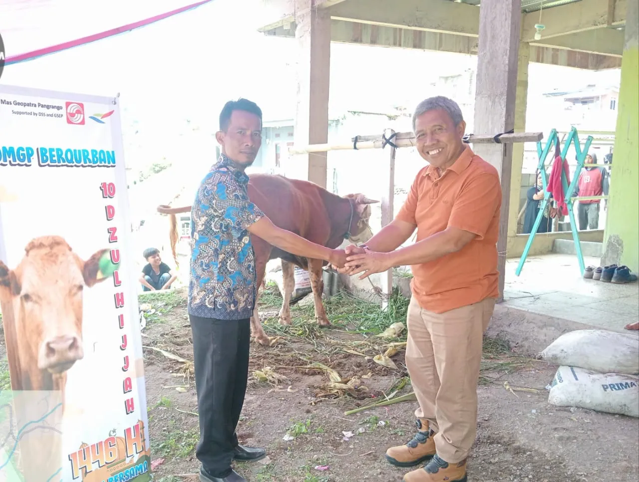 Bentuk Nyata Peduli Warga, PT Daya Mas Geopatra Pangrango Bagikan Hewan Kurban ke Tiga Desa Wilayah Utara Cianjur