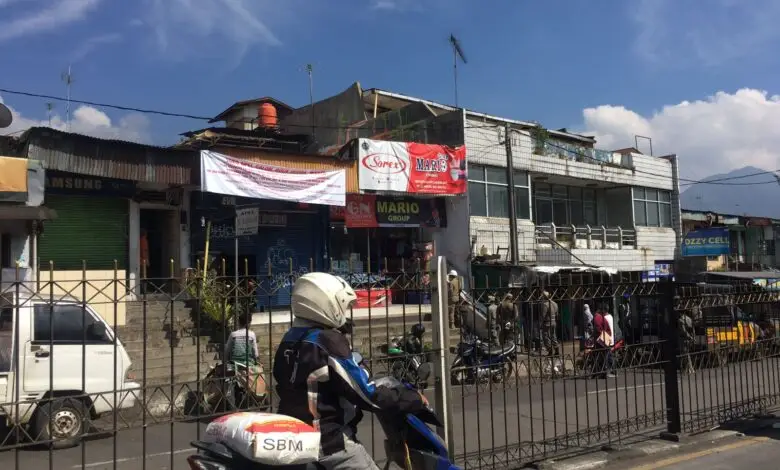 Berdiri di Tanah Milik Desa Cipanas, 16 Ruko Dibongkar Petugas