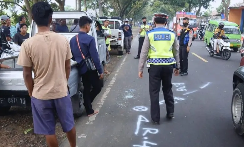 Brakk!! Motor dan Mobil Tabrakan di Jalan Raya Cianjur - Bandung