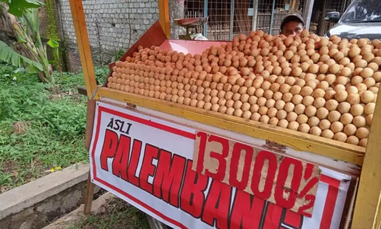 Buah Duku Melimpah, Pedagang Dadakan Mulai Menjamur di Cianjur