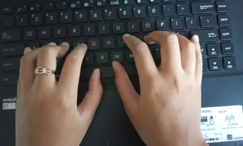 Cara Mengetik 10 Jari, Dijamin Bisa Tanpa Lihat Keyboard