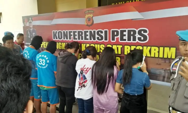Cerita di Balik Penangkapan Pekerja Seks Komersial