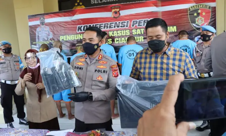 Congkel Jendela, Modus Maling Spesialis Barang Elektronik di Cianjur