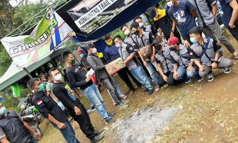 Dack Ciloto Salurkan Bantuan untuk Korban Banjir Gunung Mas Bogor