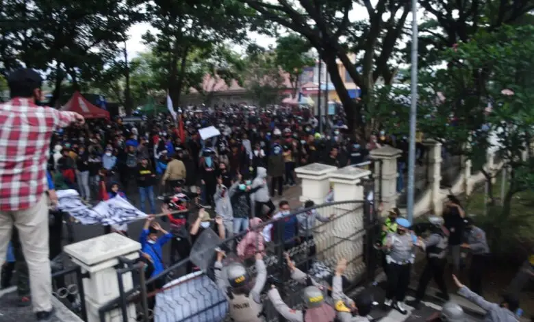Demo Omnibus Law Sangat Berpotensi jadi Klaster Covid-19