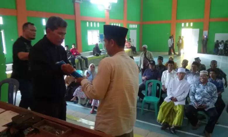 Diantar Pendukung, Hilman Daftar Jadi Calon Kades Nanggalamekar