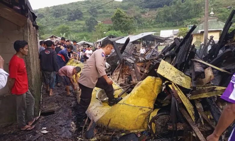 Diduga Arus Pendek Listrik, Rumah di Pacet Kebakaran