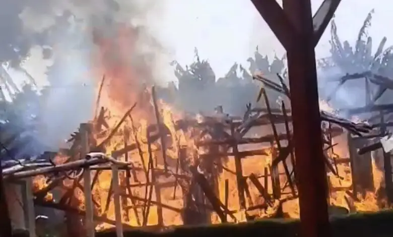 Diduga Arus Pendek Listrik, Tiga Rumah di Bojongpicung Kebakaran 