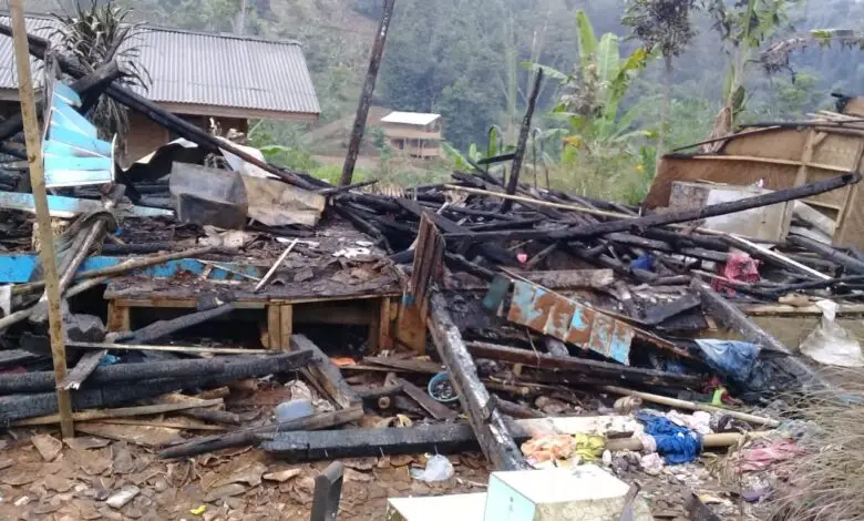 Diduga Gas Bocor, Rumah Panggung di Mande Terbakar jadi Arang