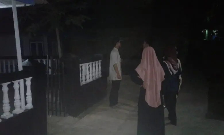 Diguncang Gempa, Warga Berhamburan Keluar Rumah