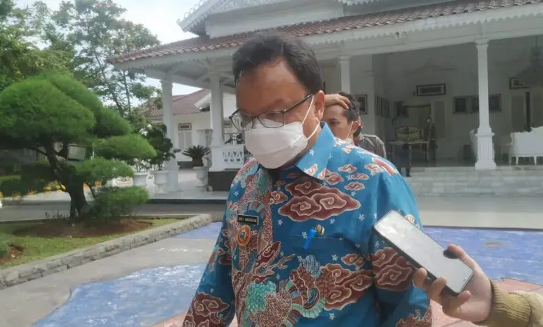 Diisukan Bermain Proyek, Postingan Pjs Bupati Dibanjiri Komentar Miring