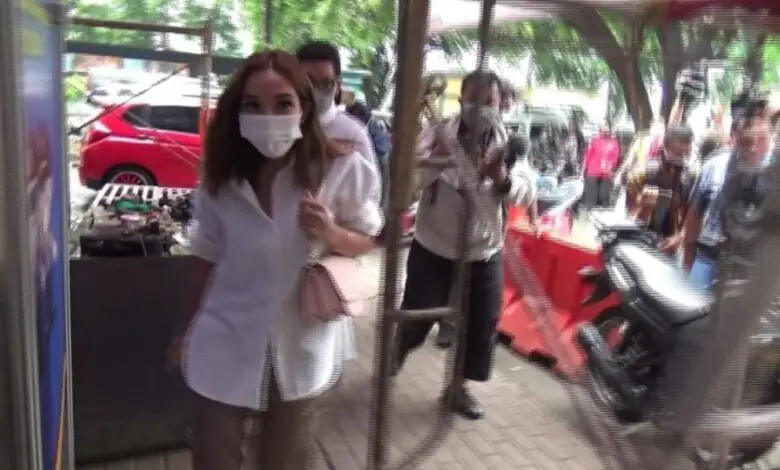 Diperiksa Sebagai Saksi, Gisella Anastasia Penuhi Panggilan Polisi