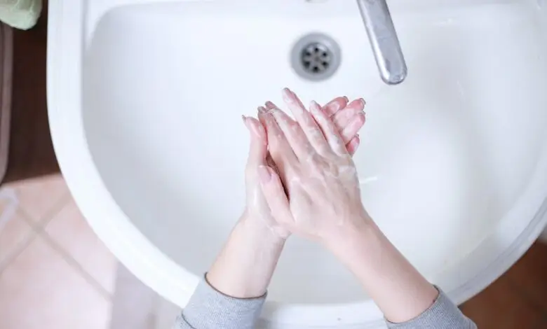 Disinfektan Berbahaya untuk Manusia, Cuci Tangan Lebih Dianjurkan