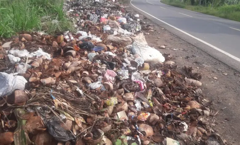 DPRD Kesal, Sampah di Jalan Lingkar Timur Cemari Lahan Pertanian