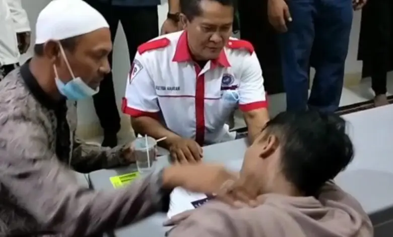Dua Anak TKW Nangis Histeris Saat Peti Mati Ibunya Tiba di Cianjur