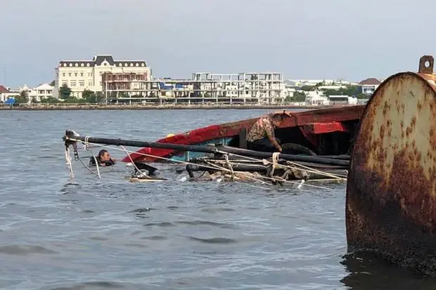 Dua Kapal Laut di Indramayu Tabrakan, 17 ABK Masih Dalam Pencarian Tim SAR Gabungan