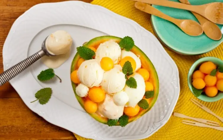 Es Kuwut Melon Fantasi Nutrijel: Takjil Segar untuk Buka Puasa