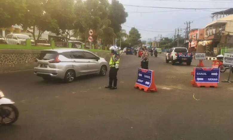 Ganjil Genap Jalur Puncak, Ratusan Kendaraan di Cianjur Diputar Balik