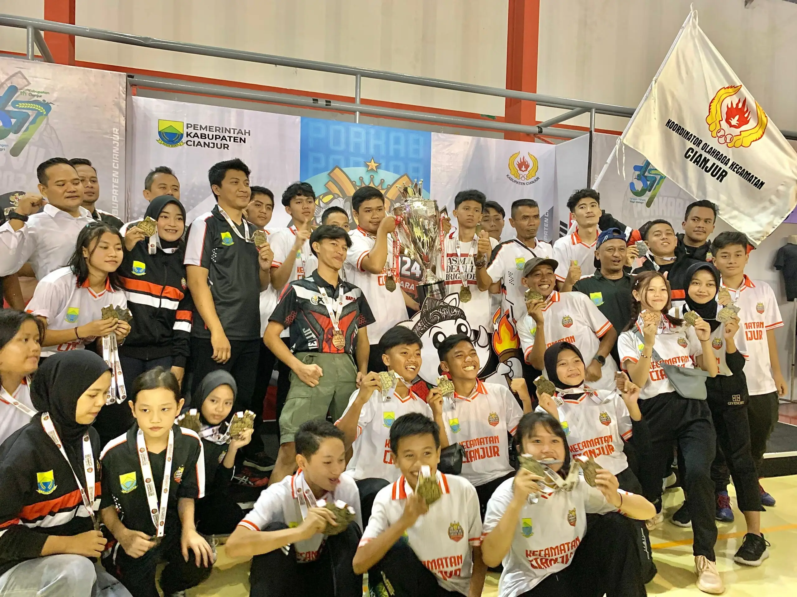 Gelaran Penutupan Laga Porkab VII Cianjur Berlangsung Meriah, Kecamatan Cianjur Rebut Gelar Juara