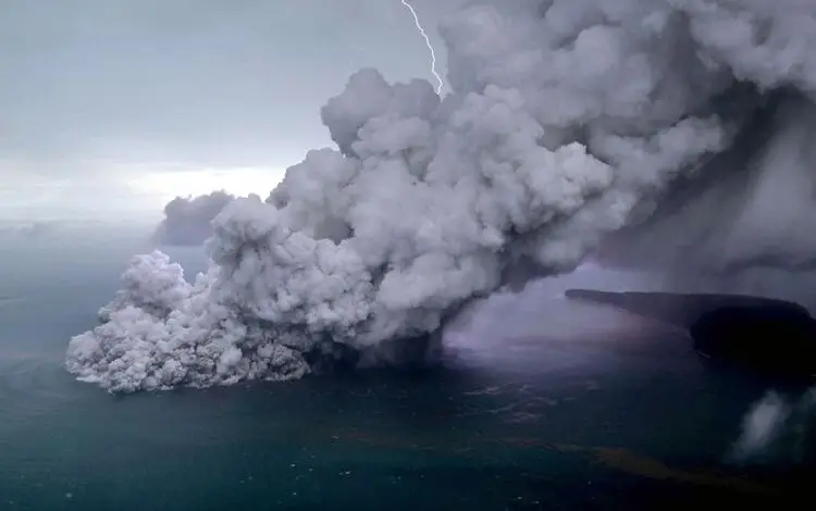Gunung Anak Krakatau Meletus, Dentuman Terdengar di Sejumlah Wilayah