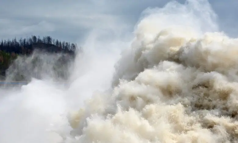 Gunung Tonga Meletus Jepang Keluarkan Peringatan Tsunami 3 Meter — Cianjur Update