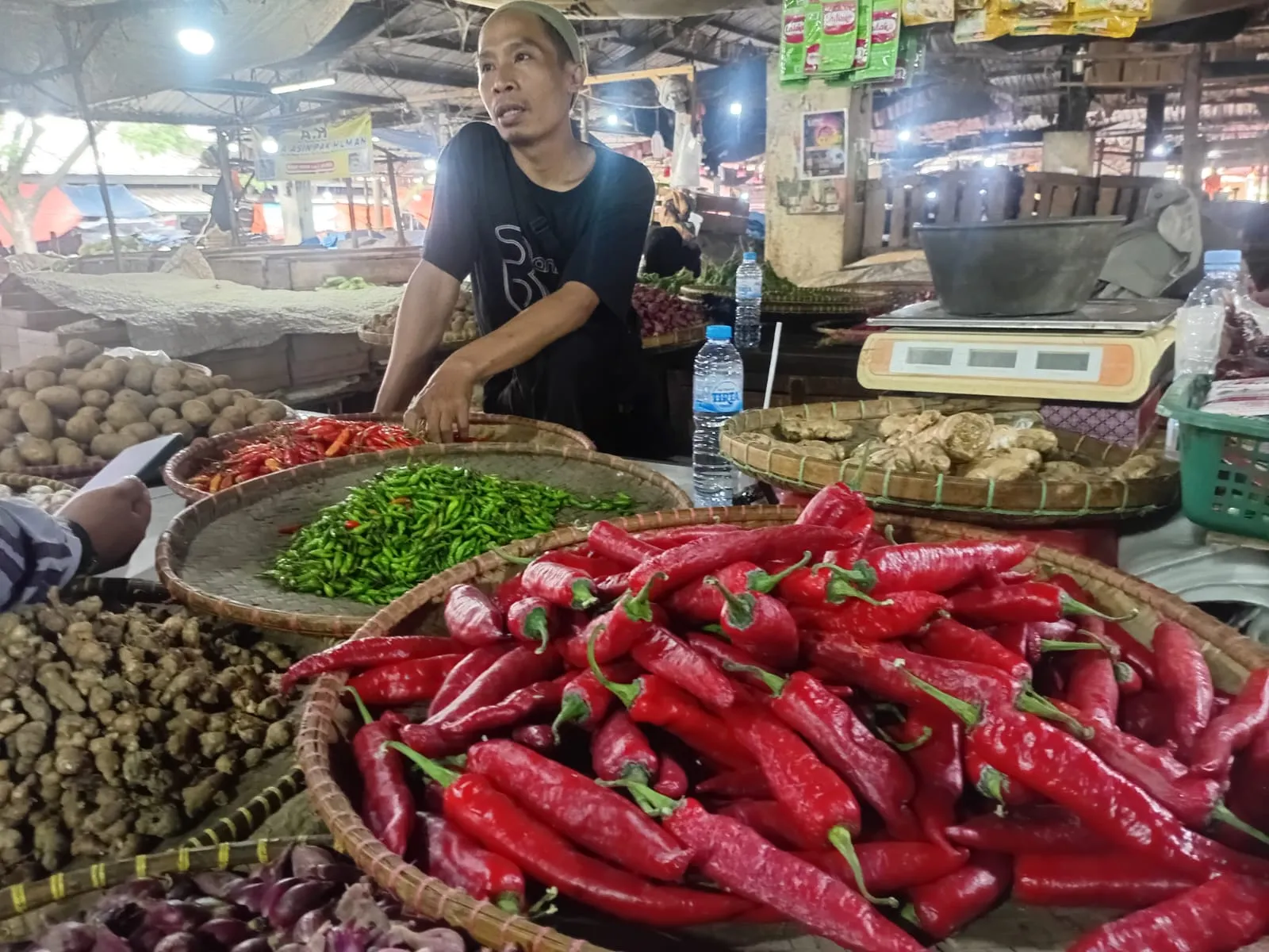 Harga Komoditas Cabai di Pasar Cianjur Meroket, Diskuperdagin Sebut Karena Cuaca Buruk dan Gagal Panen