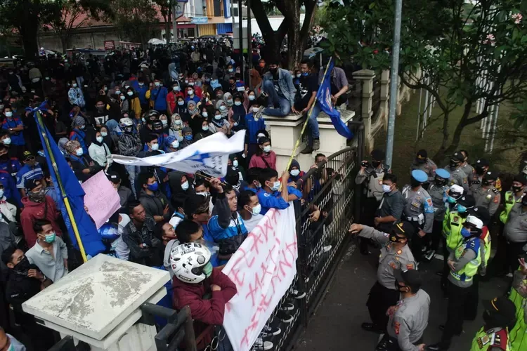 Hari Buruh! UMK Cianjur Masih Paling Buncit Dibanding Daerah Perbatasan