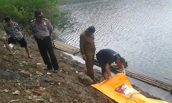 Heboh, Penemuan Mayat Wanita di Sungai Citarum