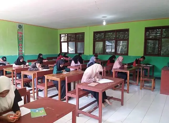 Hentikan PTM, Pemkab Cianjur Dianggap Terburu-buru