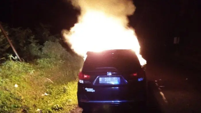 Honda Mobilio Terbakar di Cibinong, Pengemudi Berhasil Selamat