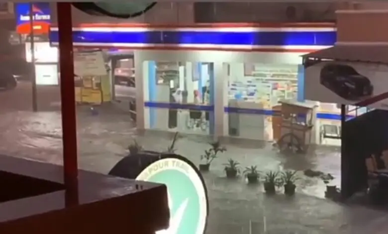 Hujan Deras, Cipanas Banjir Cileuncang