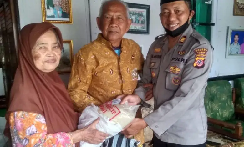 HUT Brimob, Satpol Air Polres Cianjur Santuni Pensiunan Polisi