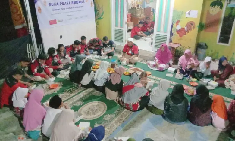 IEA Cianjur Raya Buka Puasa Bersama Anak Yatim di Munjul