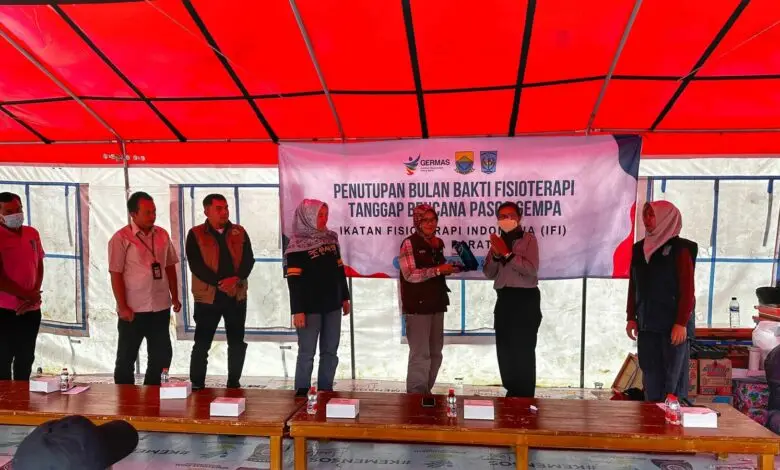 Ikatan Fsioterafi Jawa Barat Bantu Warga Terdampak Gempa Cianjur — Cianjur Update
