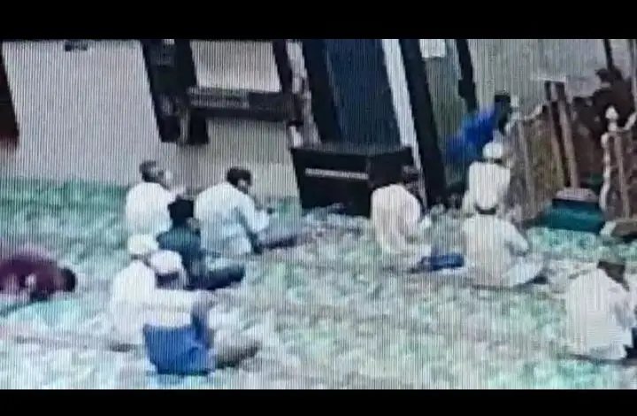 Imam Masjid di Pekanbaru Ditusuk Sampai Pisau Bengkok