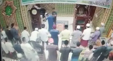 Imam Masjid Ditampar saat Salat, Pelaku Nekat Beraksi di Depan Jemaah