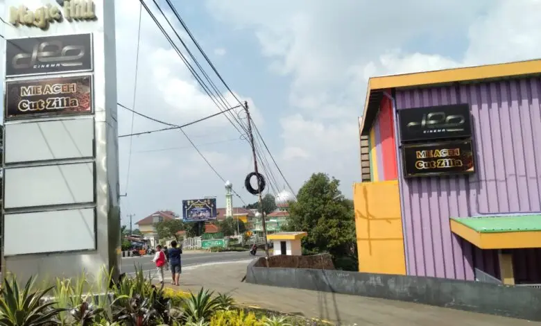 Informasi Bioskop Buka Hari Ini Hoaks, Warga Kecewa
