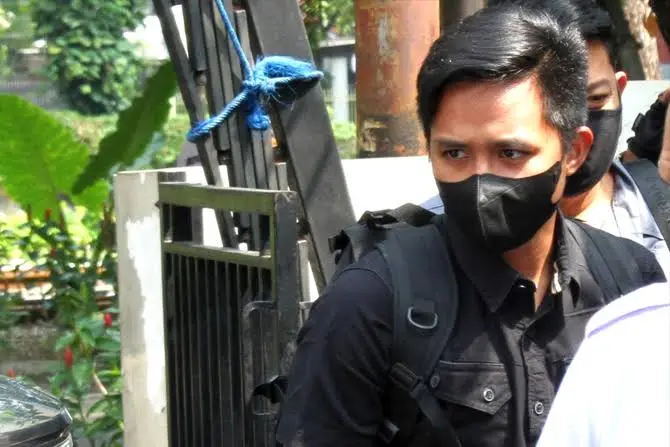 Jadi Tersangka, Bharada E Dijerat Pasal 338 KUHP, Irjen Ferdy Sambo Siap Diperiksa