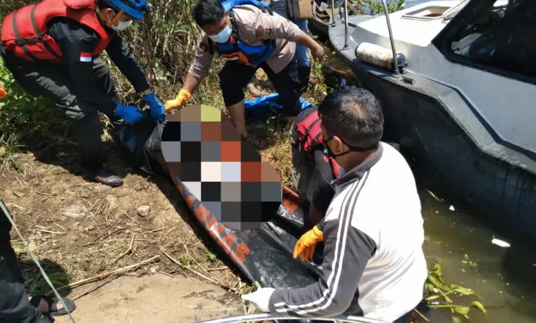 Jasad Pemancing Asal Haurwangi yang Tenggelam di Sungai Citarum Ditemukan