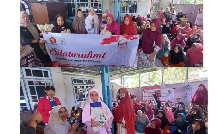 Jelang Lebaran, Hj Endang S Thohari Bagi-bagi Paket Sembako di Cikondang