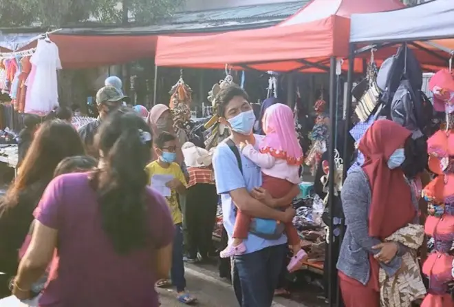 Jelang Lebaran, Pasar Tumpah Haurwangi Ramai Dikunjungi Pembeli