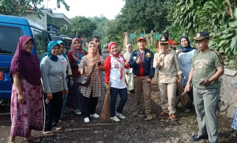 Jumsih Musim Hujan, Kampung di Cibulakan Dibersihkan