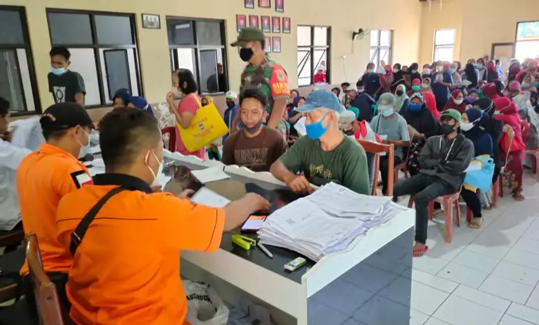Kantor Pos Ciranjang Bagikan Dana BSS & Migor